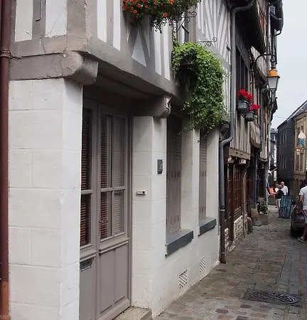 L Appart De La Place Ste Catherine Honfleur Buitenkant foto